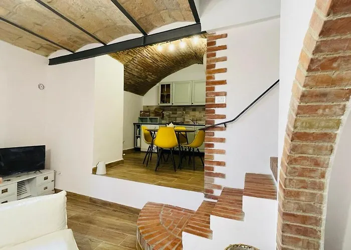 Casa Di Duccio Nyaraló Montone